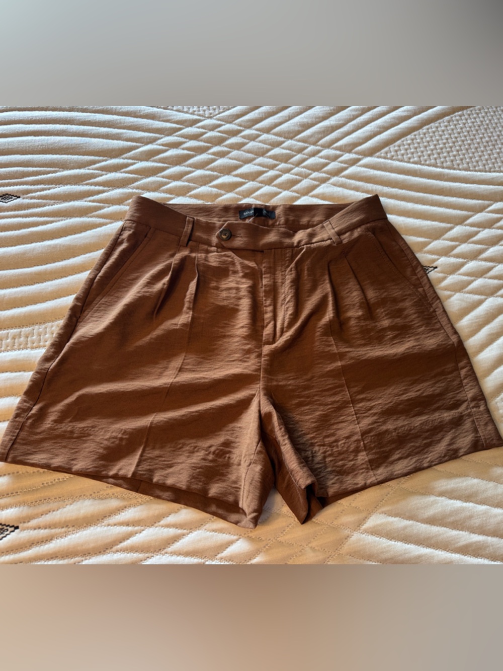 Banana Republic Rust Brown Pleated Front Women's Shorts